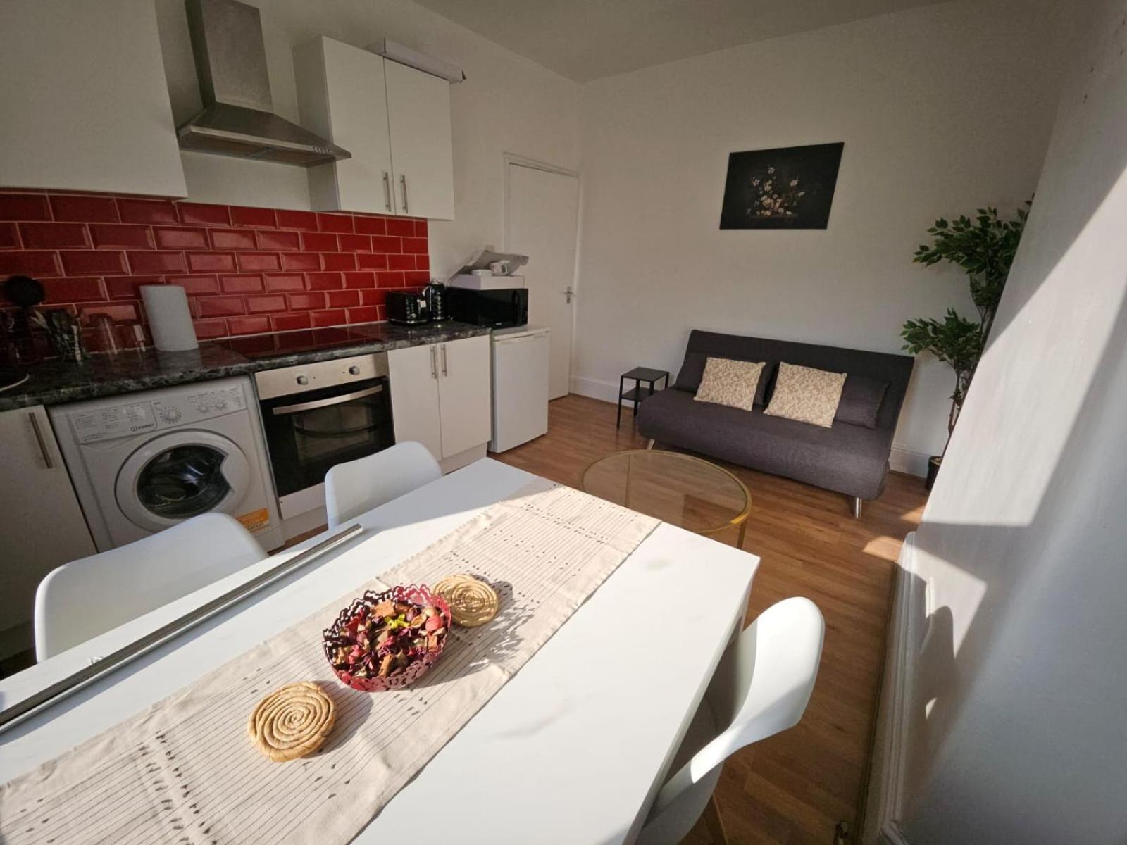 Central 3br Flat Walk To Angel & City Centre *